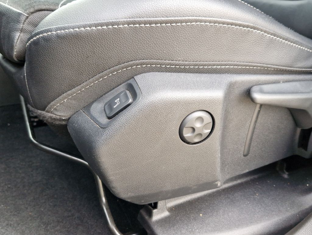 Opel Grandland 1.2 Turbo Ultimate AT Navi Alcantara L