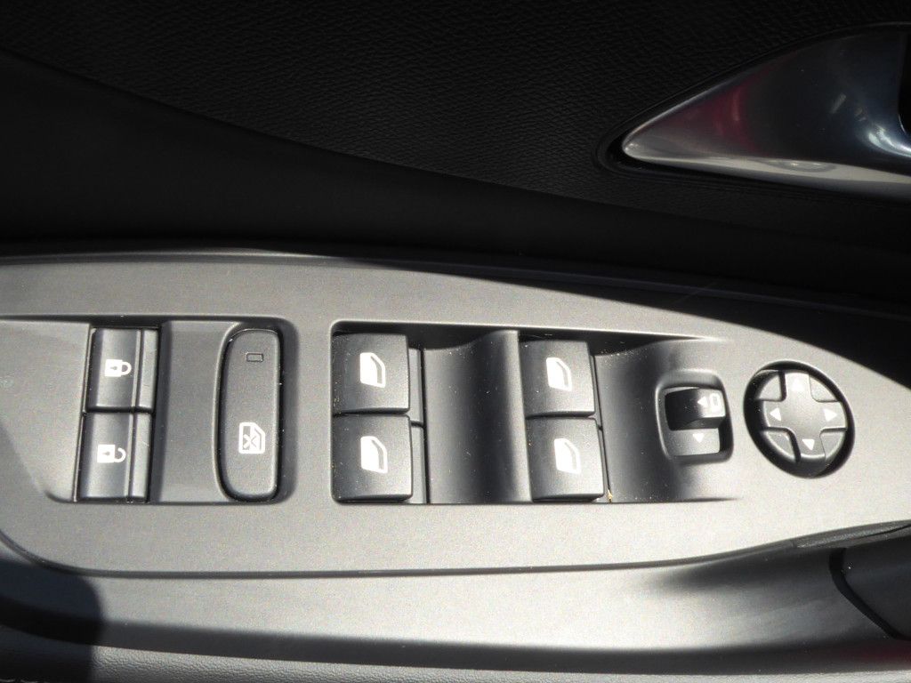 Peugeot 308 SW Allure PureTech 130  LED Navi Kamera SHZ