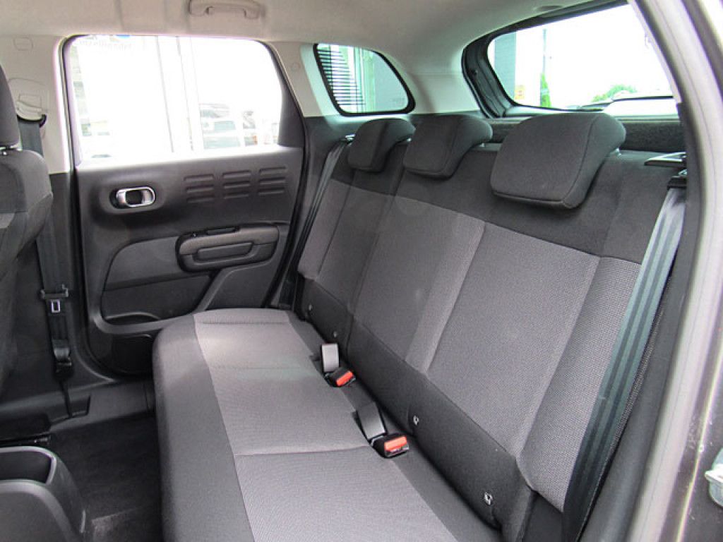 Citroën C3 Aircross Plus PureTech AT6 LED-Licht Navi PDC
