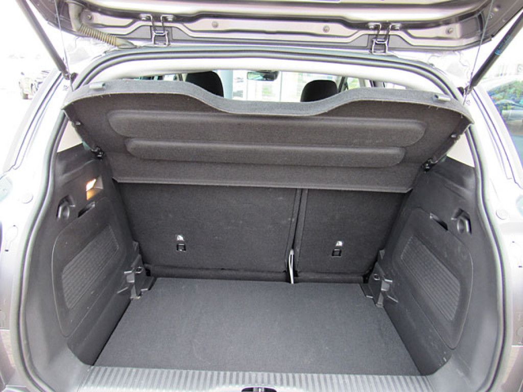 Citroën C3 Aircross Plus PureTech AT6 LED-Licht Navi PDC
