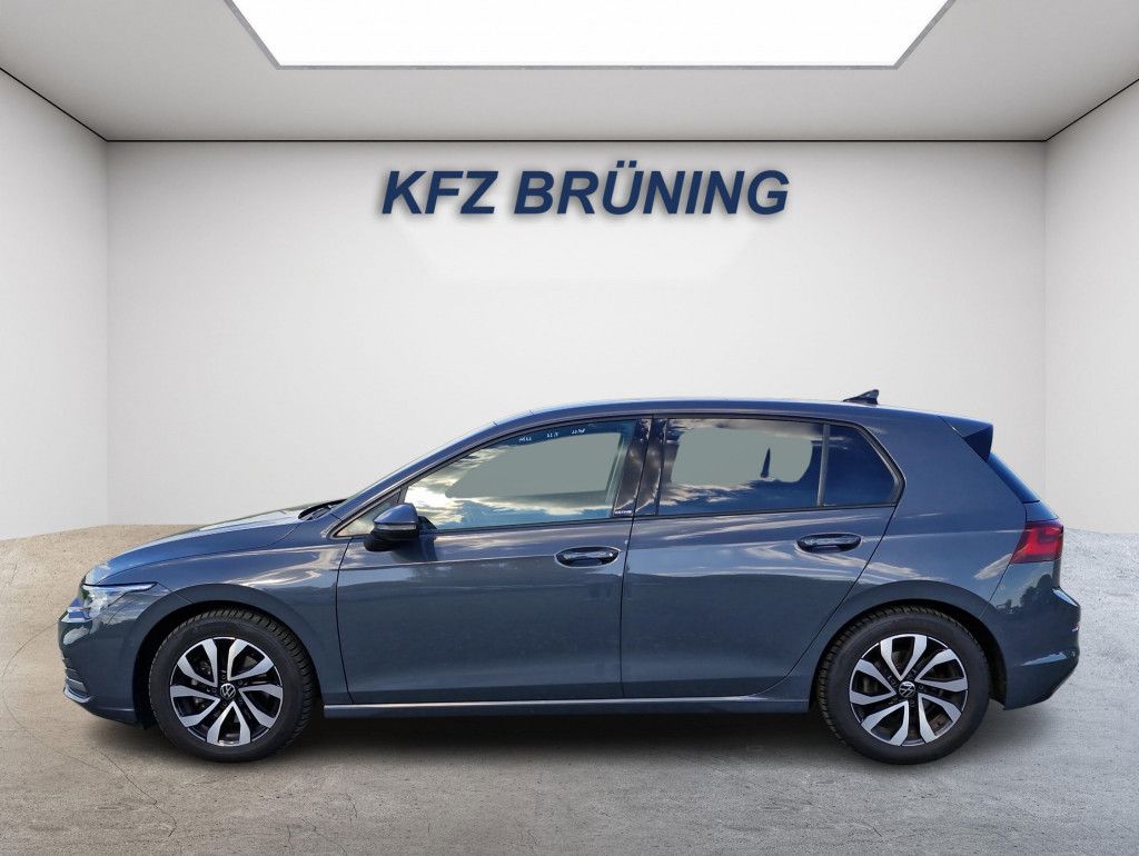 Volkswagen Golf 2.0 TDI DSG Active Pano IQ.Light AHK HUD SH