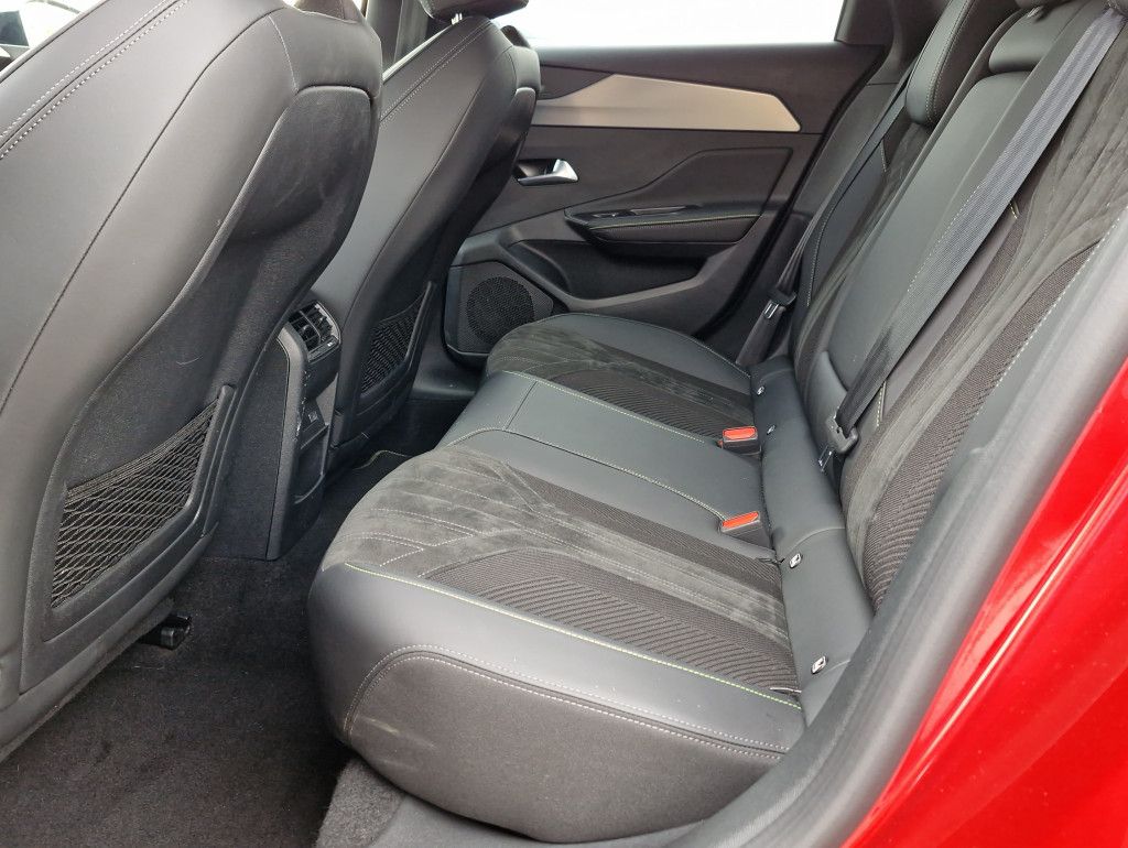 Peugeot 308 SW PHEV 225 e-AT GT LED Navi Kamera Sound Ke