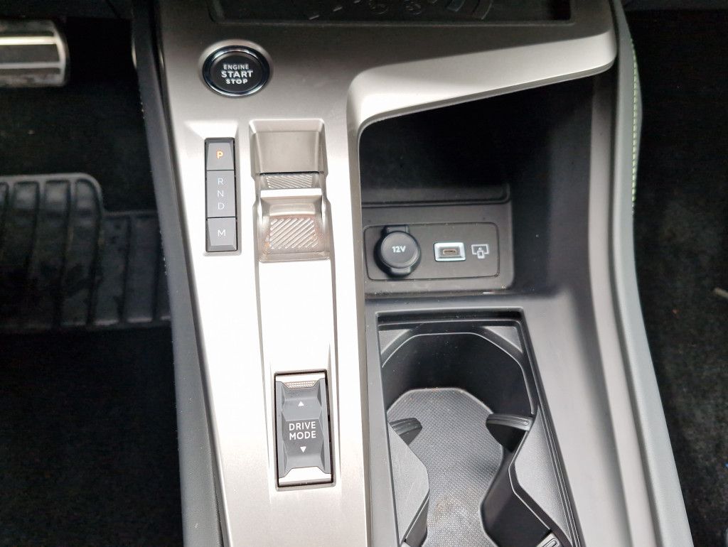Peugeot 308 SW PHEV 225 e-AT GT LED Navi Kamera Sound Ke