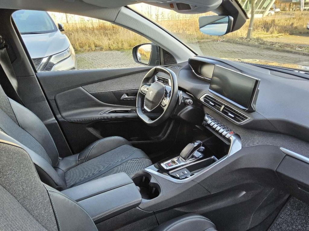 Peugeot 3008 PHEV 225 e- AT Allure Pack LED Navi Kamera