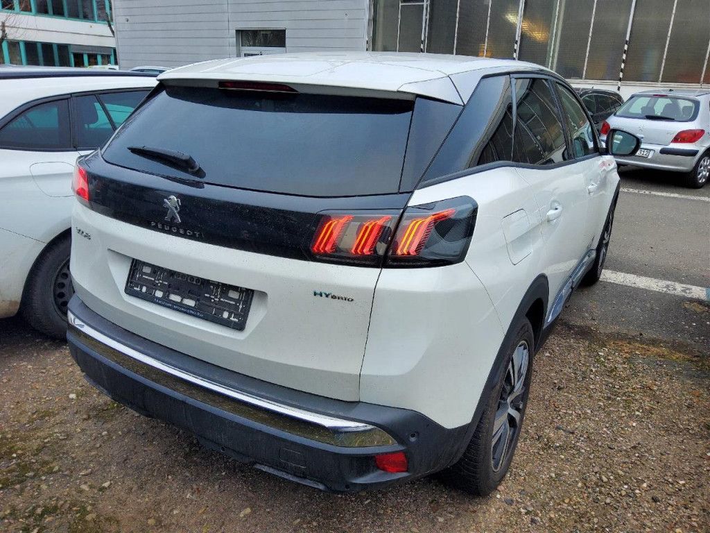 Peugeot 3008 PHEV 225 e- AT Allure LED Navi SHZ Kamera K