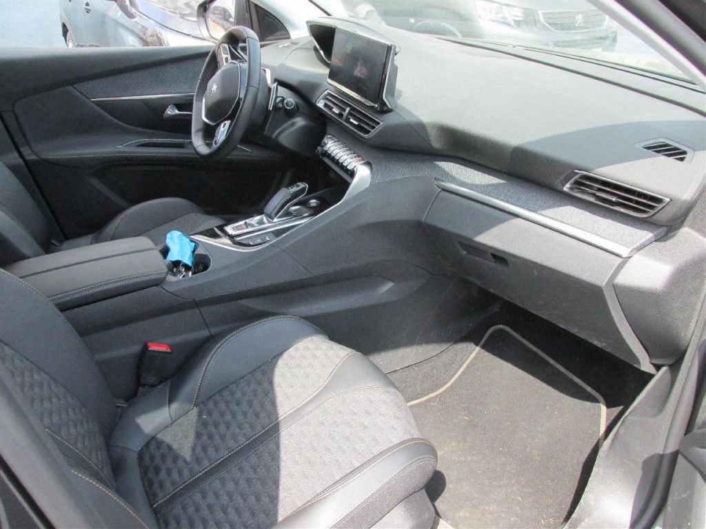 Peugeot 3008 PHEV 225 e- AT Roadtrip LED Navi SHZ AHK Ka