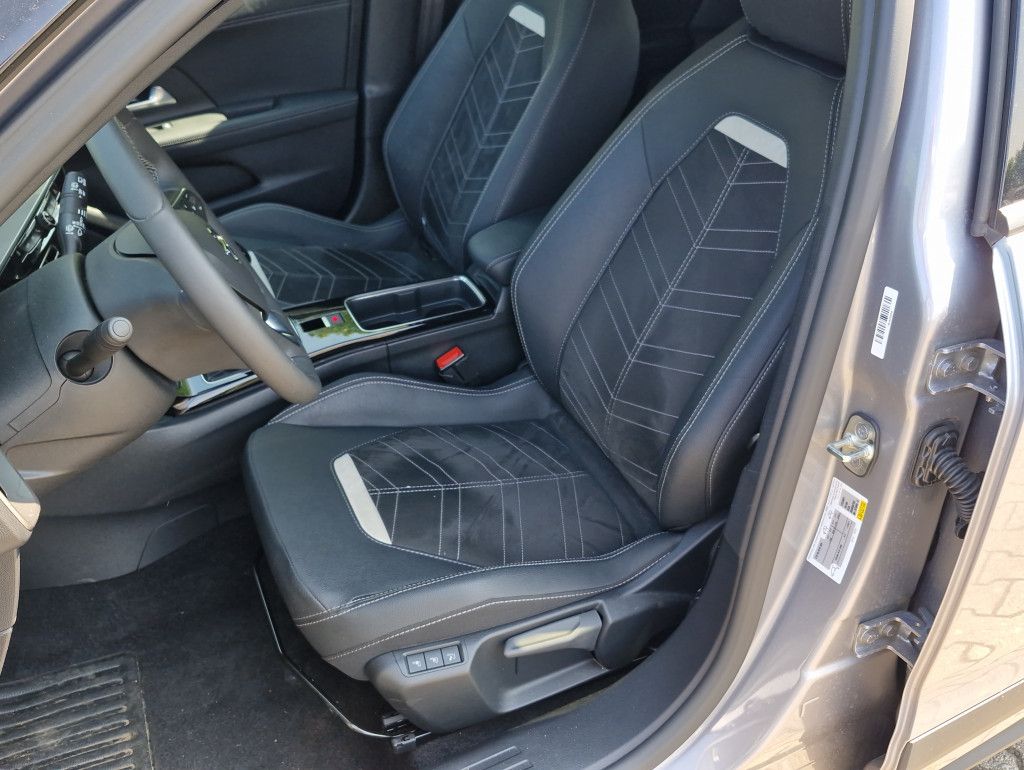 Opel Mokka 1.2 Ultimate LED Navi SHZ Kamera Alcantara