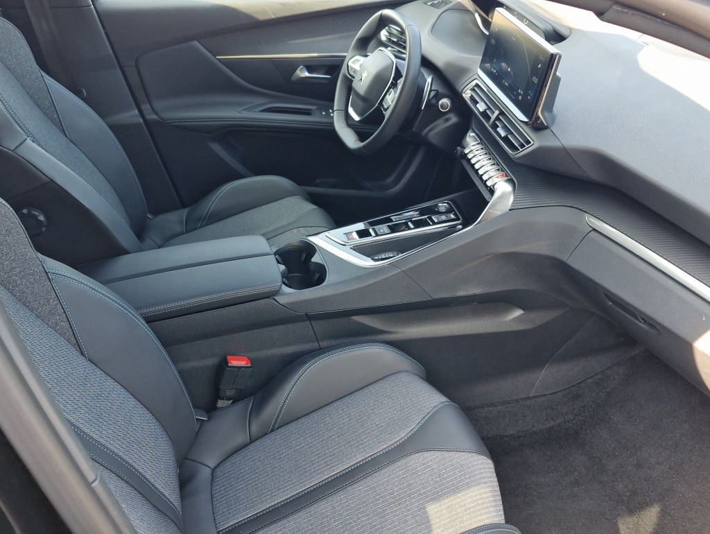 Peugeot 3008 Hybrid 145 e-DSC Allure LED Navi Kamera SHZ