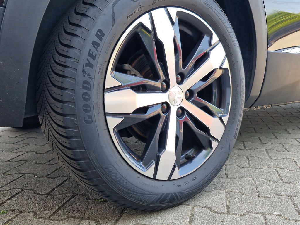 Peugeot 3008 Hybrid 145 e-DSC Allure LED Navi Kamera SHZ