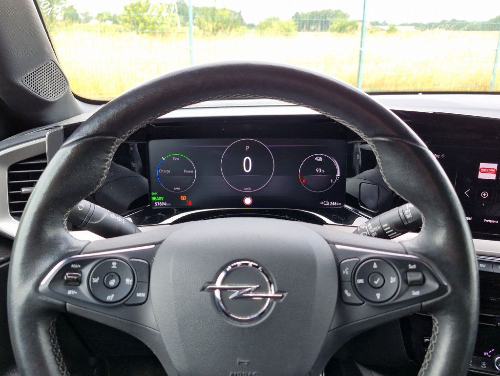 Opel Mokka-e Ultimate AT Alcantara Navi SHZ LED Kamer