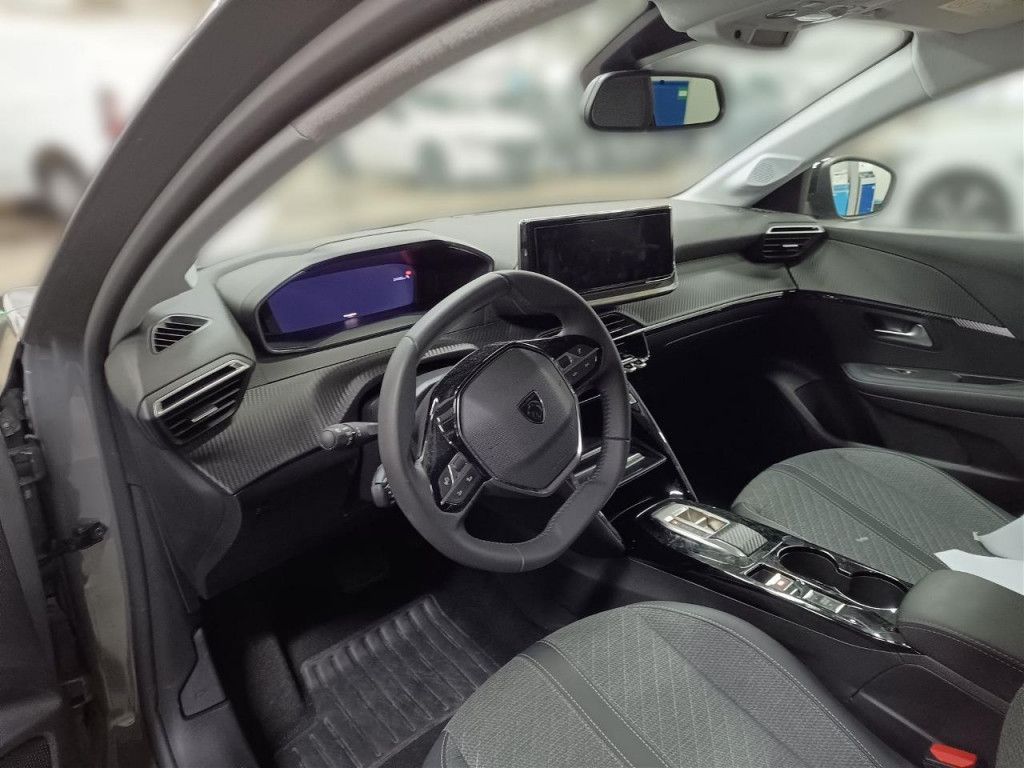 Peugeot 208 PureTech 100 Allure AT LED Kamera PDC CarPla