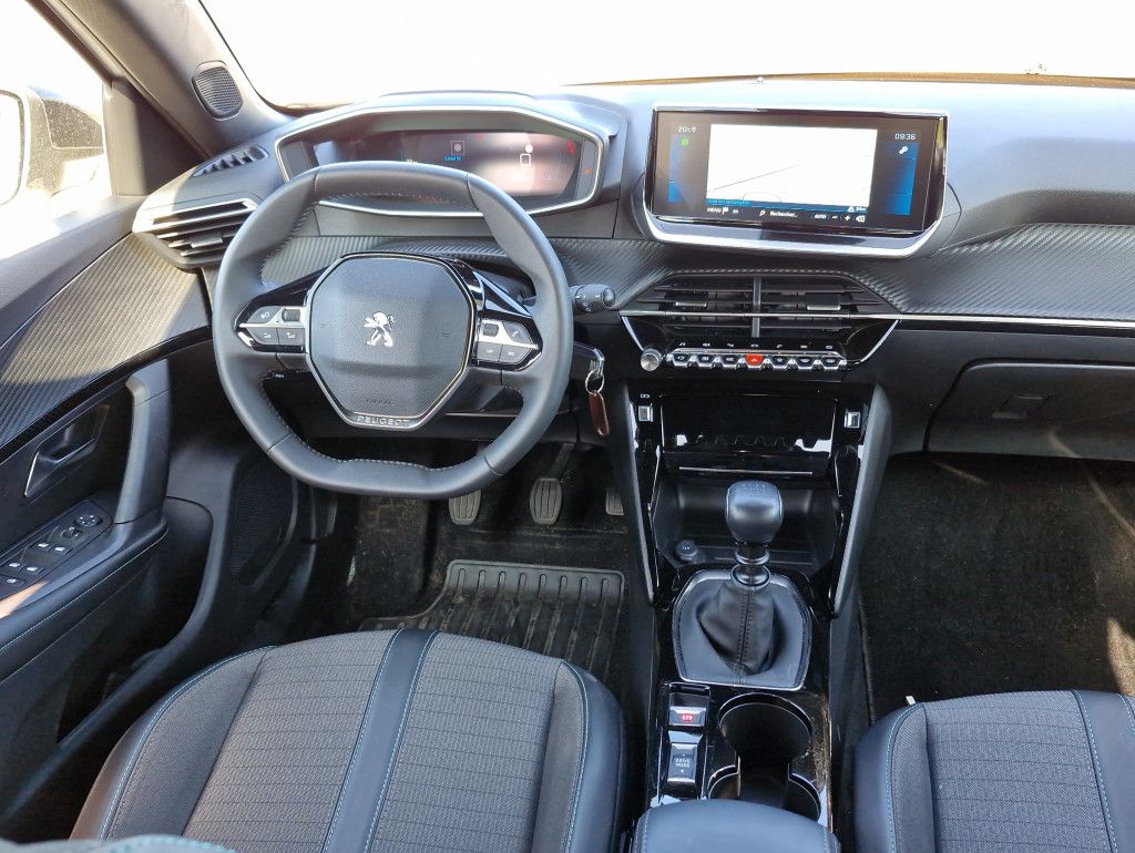 Peugeot 2008 PureTech 100 Allure Pack LED Navi PDC Alu 1