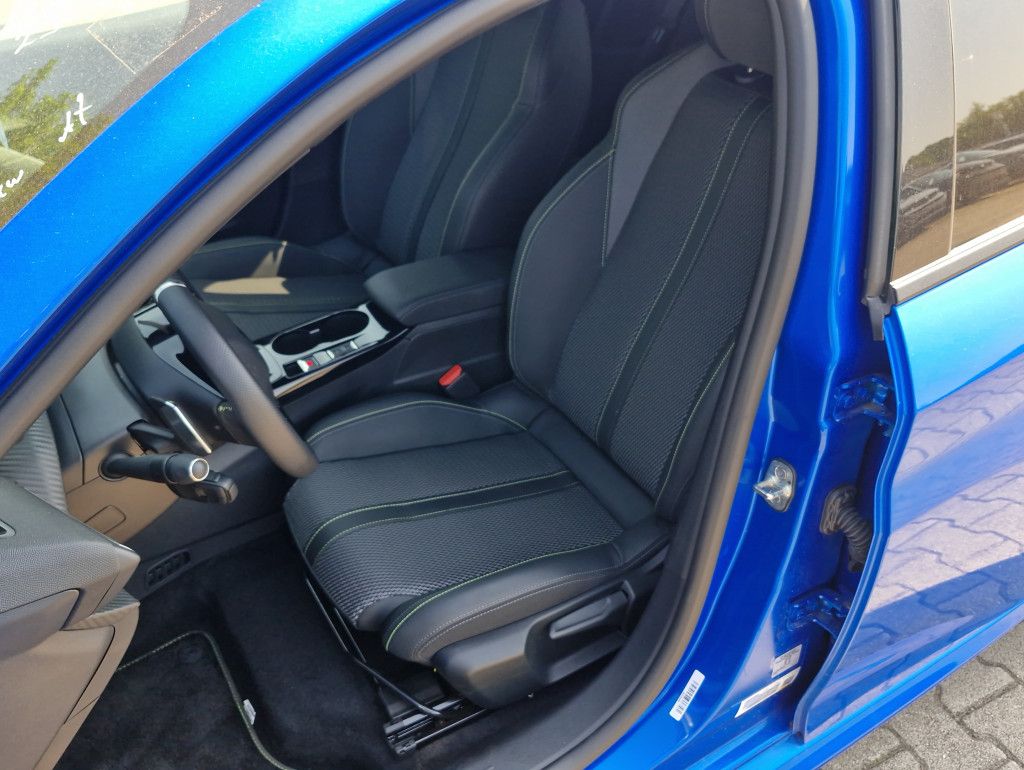 Peugeot 208 Hybrid 145 e-DSC GT AT Navi LED+ Kamera 360