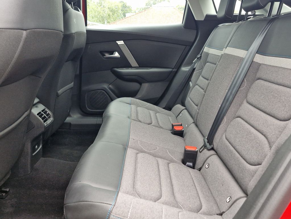 Citroën C4 PureTech 130 Plus AT LED Kamera PDC CarPlay A
