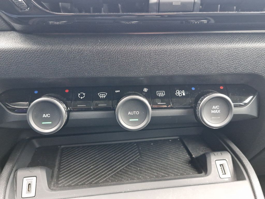 Citroën C4 PureTech 130 Plus AT LED Kamera PDC CarPlay A