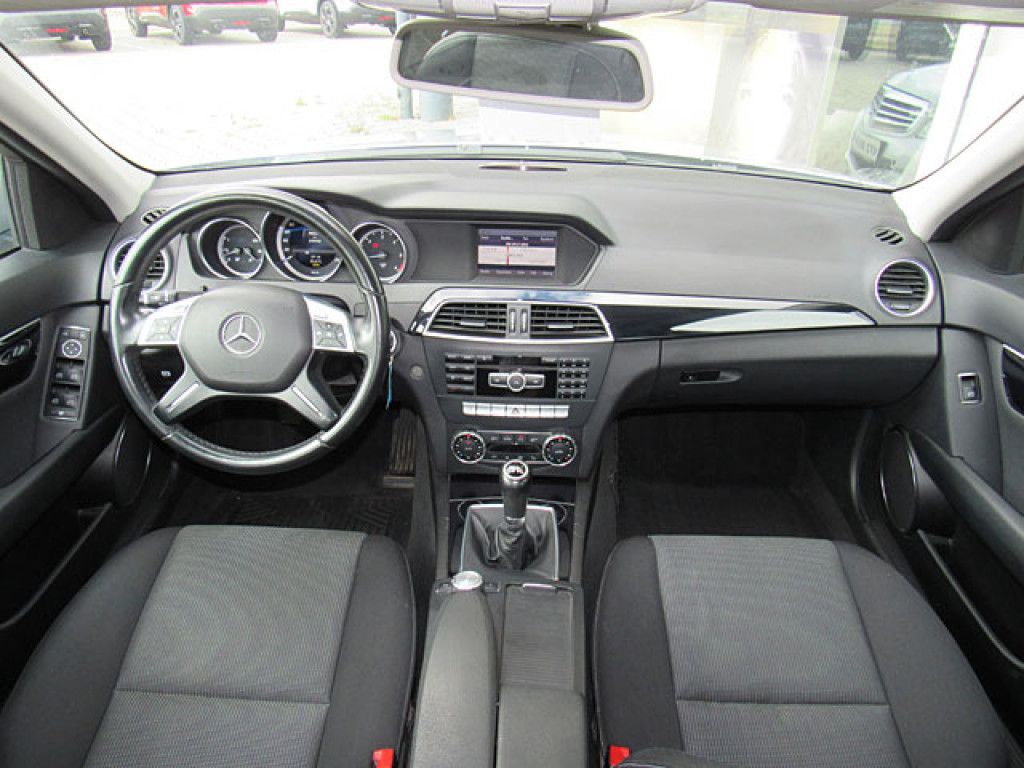 Mercedes-Benz C 180 CDI BlueEfficiency Sitzhzg NAVI Parktronic