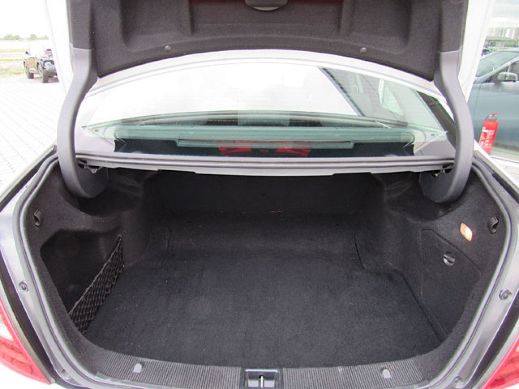 Mercedes-Benz C 180 CDI BlueEfficiency Sitzhzg NAVI Parktronic