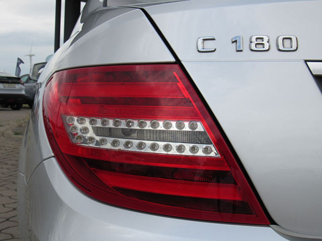 Mercedes-Benz C 180 CDI BlueEfficiency Sitzhzg NAVI Parktronic