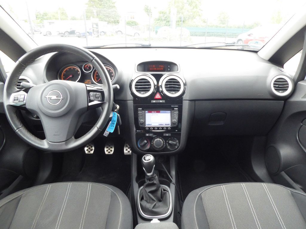 Opel Corsa 1.4 Color Edition Navi ALU Klima