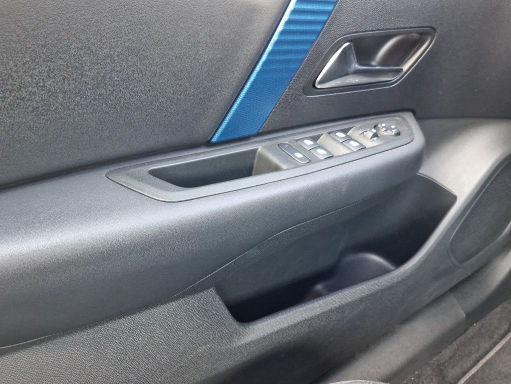 Citroën C4 e-C4 Feel AT LED CarPlay SHZ Kamera ACC Alu18