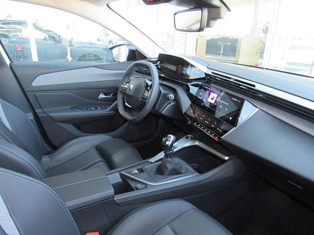 Peugeot 308 SW Allure PureTech LED-Licht NAVI Sitzhzg R-