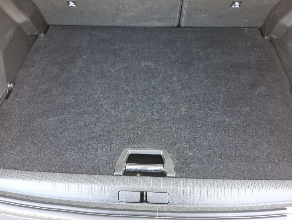 Peugeot 2008 PureTech 130 Allure LED Navi PDC Alu 17