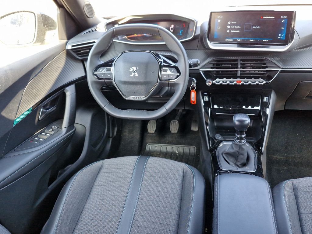 Peugeot 2008 PureTech 130 Allure LED Navi PDC Alu 17