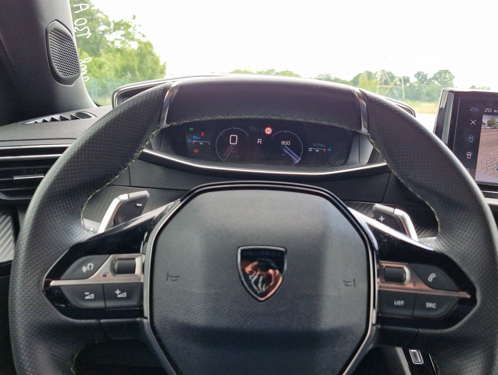 Peugeot 2008 PureTech 130 GT AT LED Navi Kamera360 PDC A