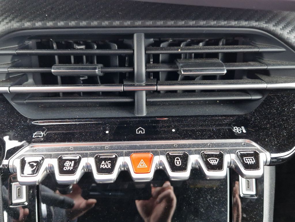 Peugeot 2008 PureTech 130 GT AT LED Navi Kamera360 PDC A