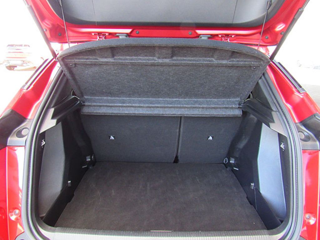 Peugeot 2008 Allure PureTech AT8 LED-Licht NAVI R-Kamera