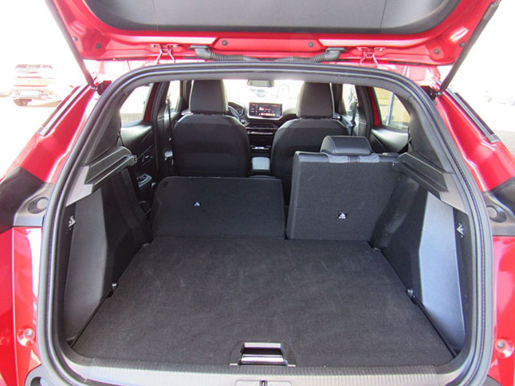 Peugeot 2008 Allure PureTech AT8 LED-Licht NAVI R-Kamera