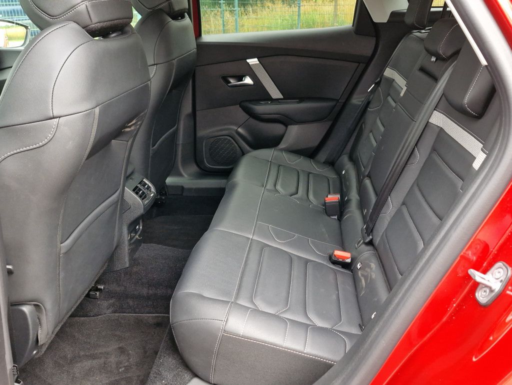 Citroën C4 PureTech 130 Max AT LED Navi Pano Kamera 360