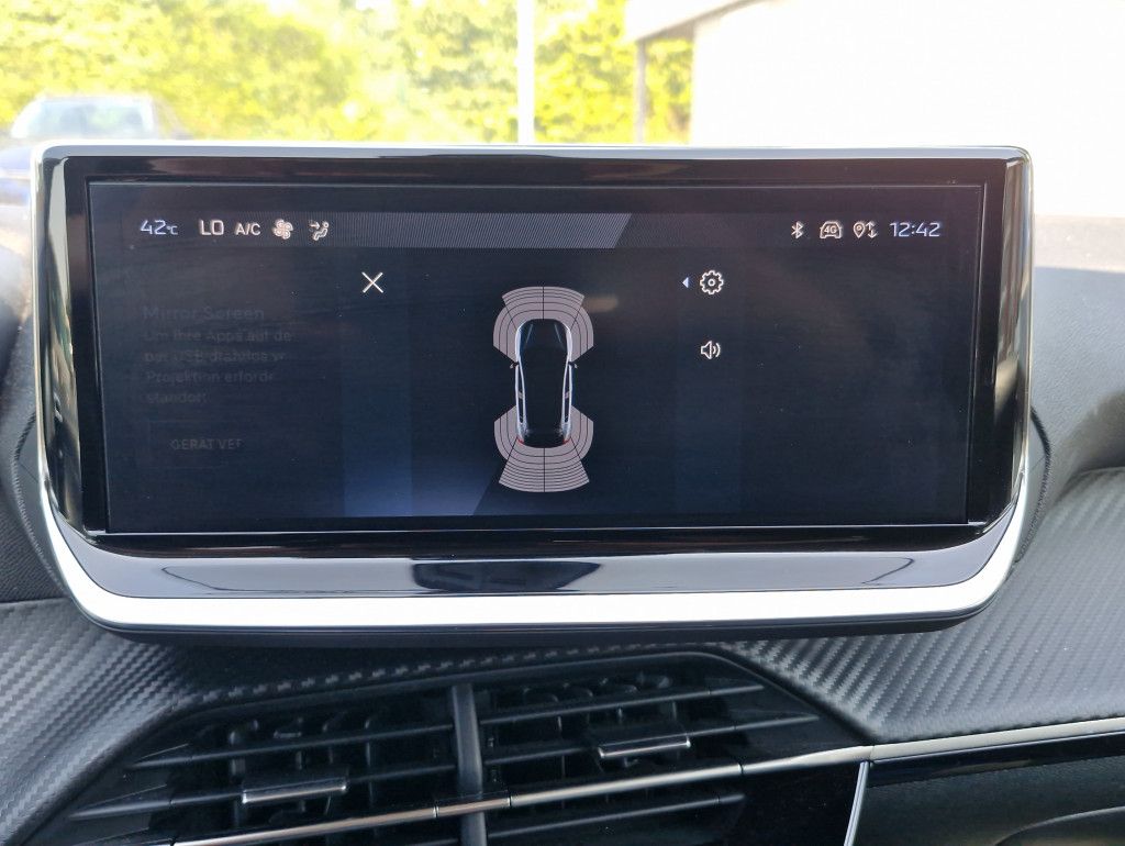 Peugeot 208 PureTech 100 Allure AT LED Kamera PDC CarPla