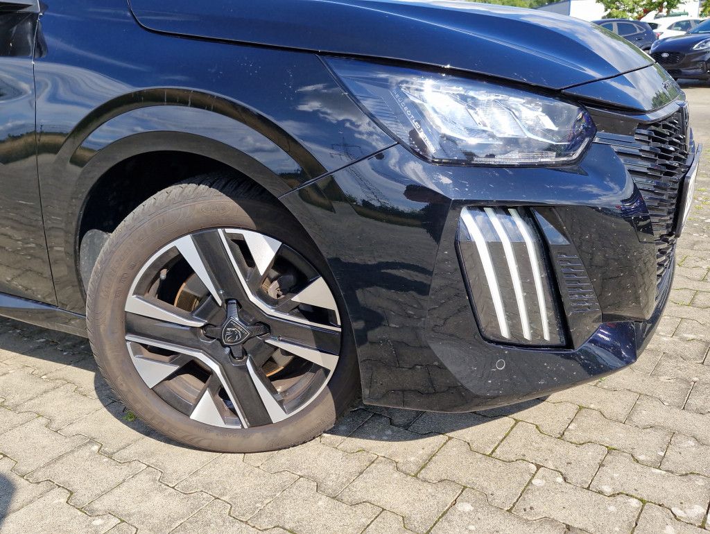 Peugeot 208 PureTech 100 Allure AT LED Kamera PDC CarPla