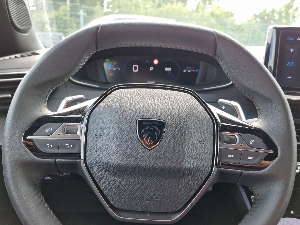 Peugeot 2008 PureTech 130 Allure AT LED Navi Kamera 360