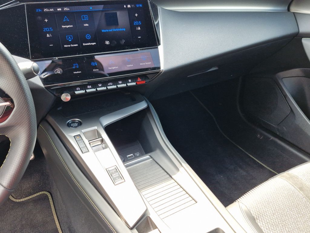 Peugeot 308 SW PHEV 225 e-AT GT LED Navi Kamera Sound Ke