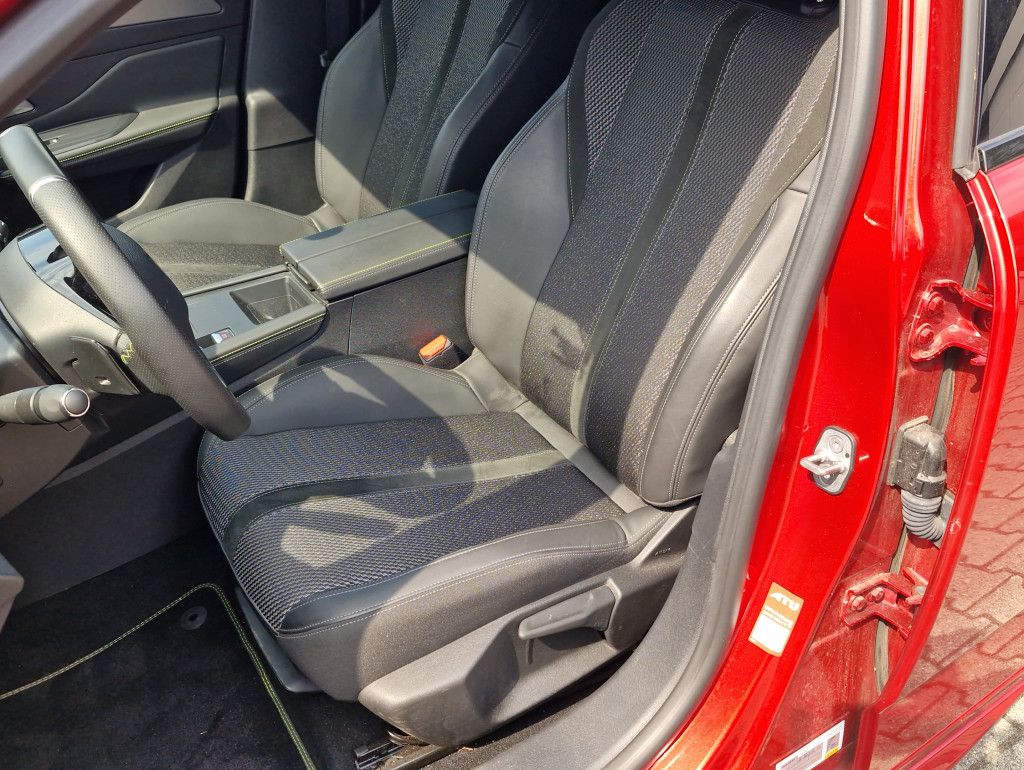 Peugeot 308 SW PHEV 225 e-AT GT LED Navi Kamera Sound Ke