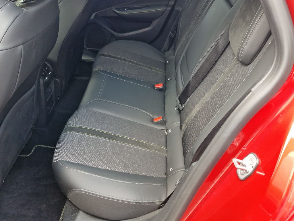 Peugeot 308 SW PHEV 225 e-AT GT LED Navi Kamera Sound Ke