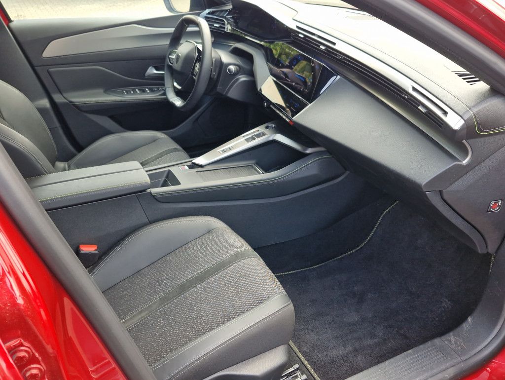 Peugeot 308 SW PHEV 225 e-AT GT LED Navi Kamera Sound Ke