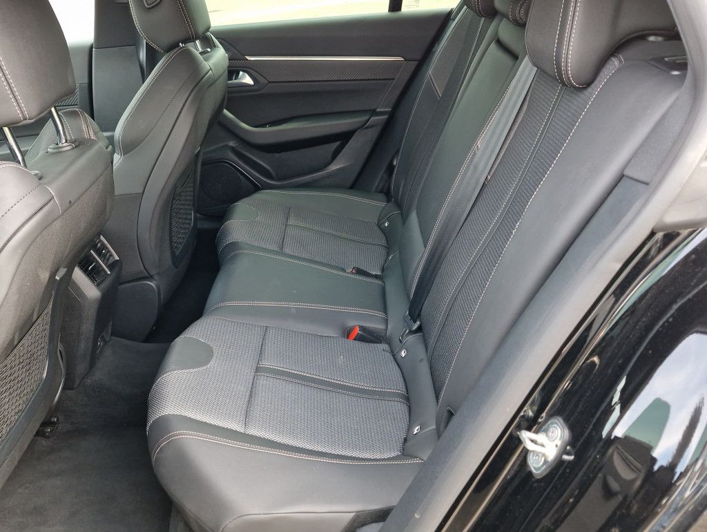 Peugeot 508 SW PureTech 130Allure AT LED Navi Kamera360