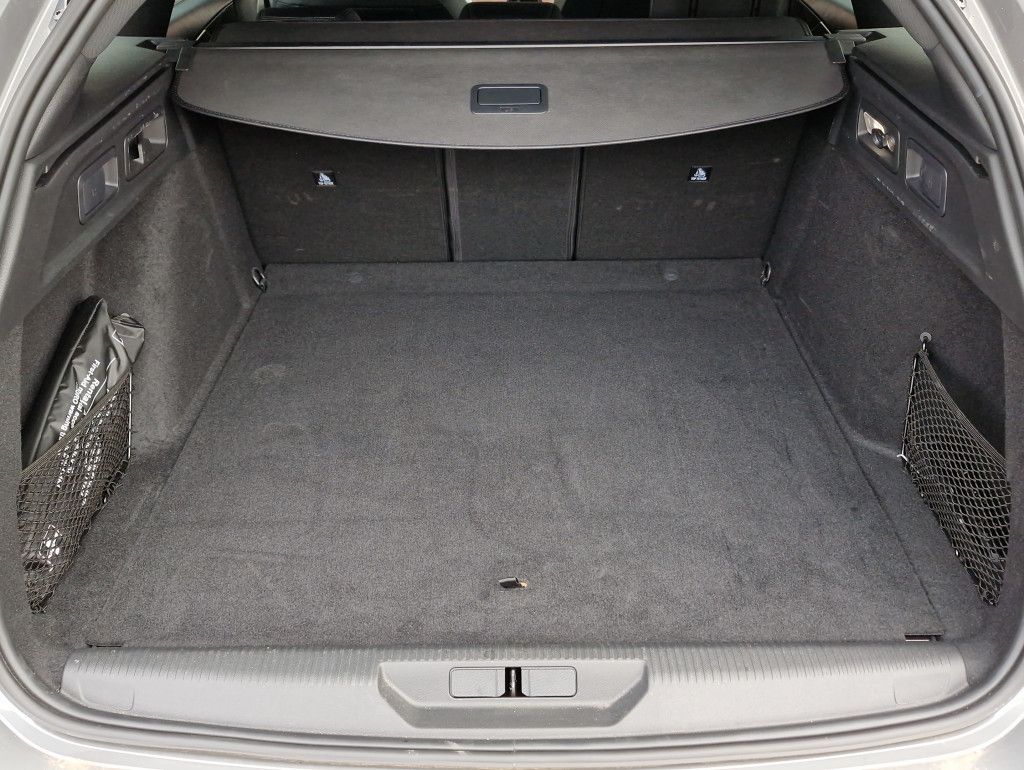 Peugeot 308 SW PureTech 130 GT AT Matrix Navi Kamera360