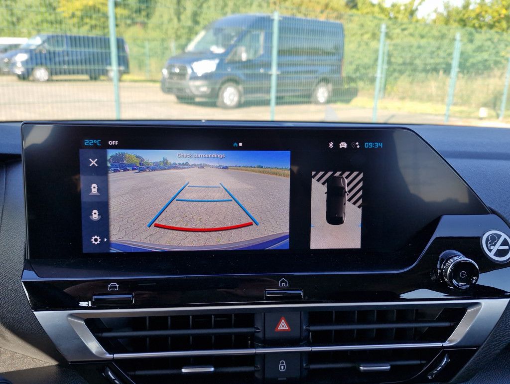 Citroën C4 PureTech 130 Plus AT LED Navi SHZ Kamera ACC