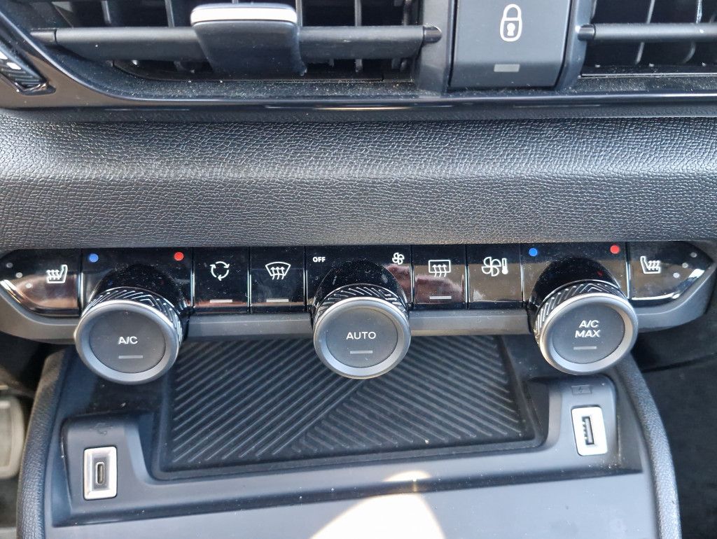 Citroën C4 PureTech 130 Plus AT LED Navi SHZ Kamera ACC