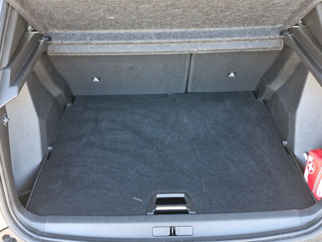 Peugeot 2008 PureTech 130 Allure AT LED Navi Kamera 360