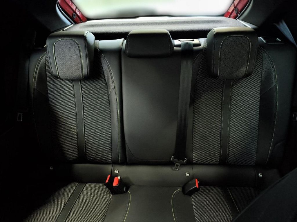Peugeot 208 Hybrid 145 e-DSC6 GT Navi LED+ Kamera 360 AC