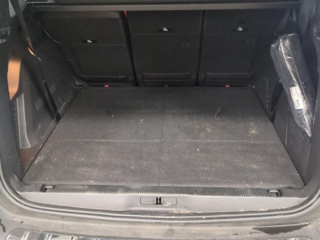 Peugeot 5008 BlueHDI 130 Allure AT LED Navi Kamera 7-Sit