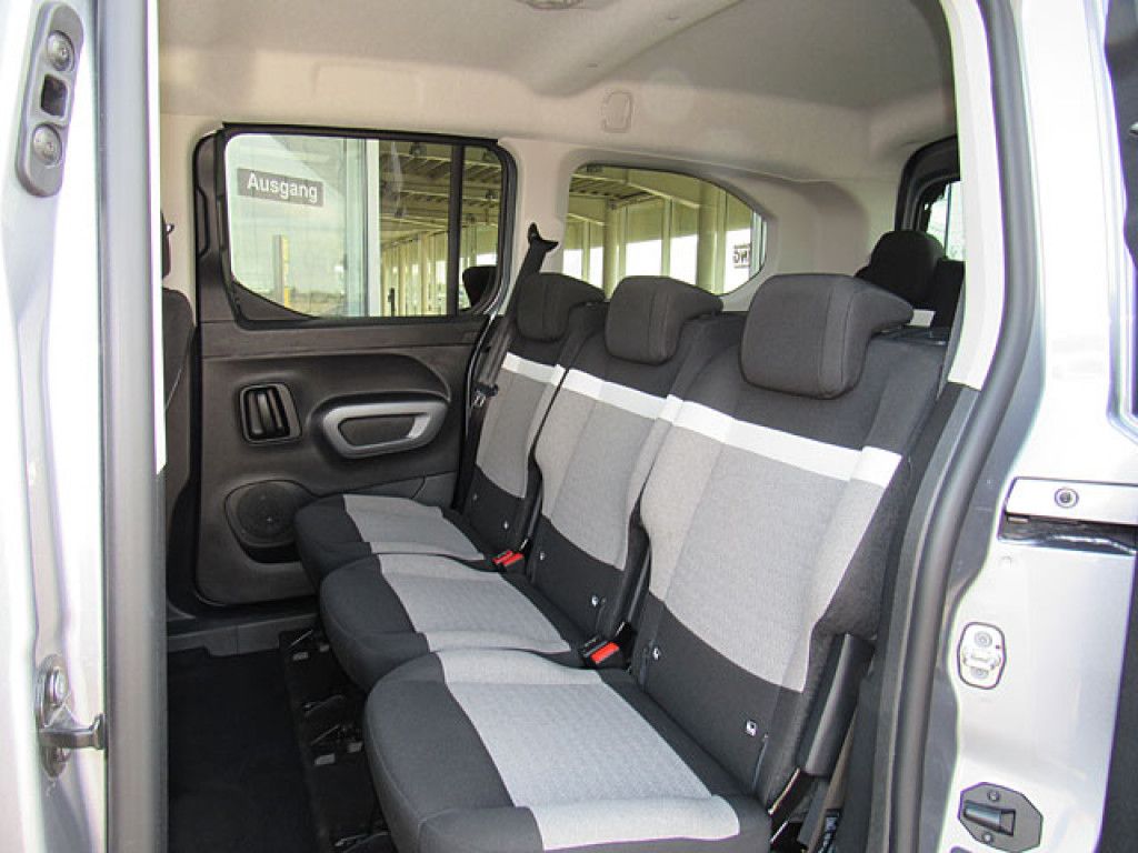 Citroën Berlingo Blue-HDI MAX XL 130 EAT8  LED Navi Kame