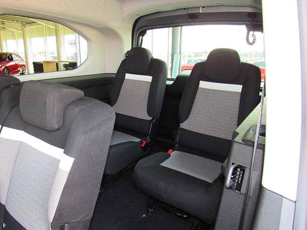 Citroën Berlingo Blue-HDI MAX XL 130 EAT8  LED Navi Kame