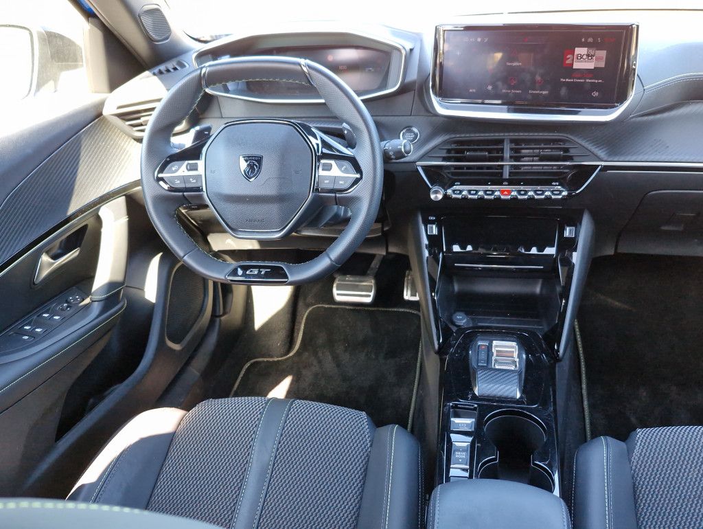 Peugeot 2008 Pure Tech 130 GT AT LED Navi Kamera PDC ACC