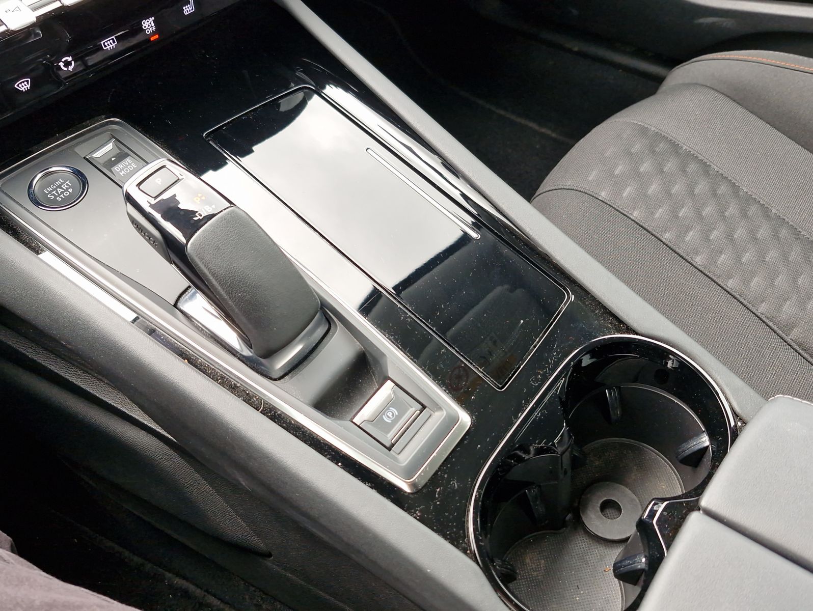 Peugeot 508 SW PHEV 225 e-AT Active Pack LED Navi Kamera
